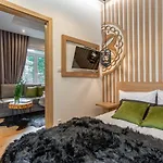 Jagiellonska Residence Apartament Jagiellonka - Komfortowy Apartament Z Parkingiem I Sauna W Cenie, Izby Podhalanskie